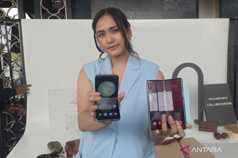 Samsung Galaxy Z Flip Dan Z Fold Hadirkan Peningkatan Desaintekno